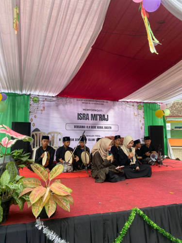 Team Hadroh FSPPMB Saat Memperingati Isra Mi'Raj 1445H
